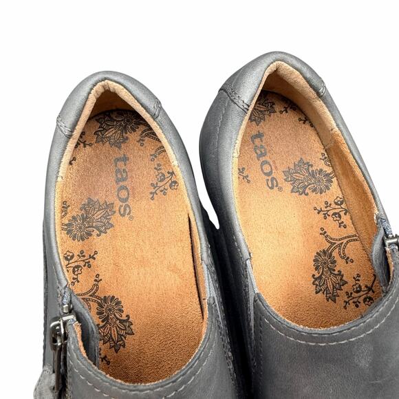 Taos Character Leather Slip-On Shoes Gray Zip Comfort Women’s Size 7 - Picture 13 of 13